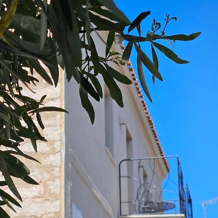 Rayuela Suites San Pantaleo Eksteriør bilde
