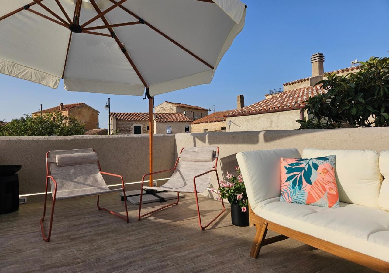 Rayuela Suites San Pantaleo Eksteriør bilde