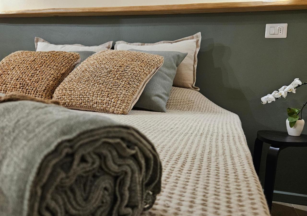 Rayuela Suites San Pantaleo Eksteriør bilde