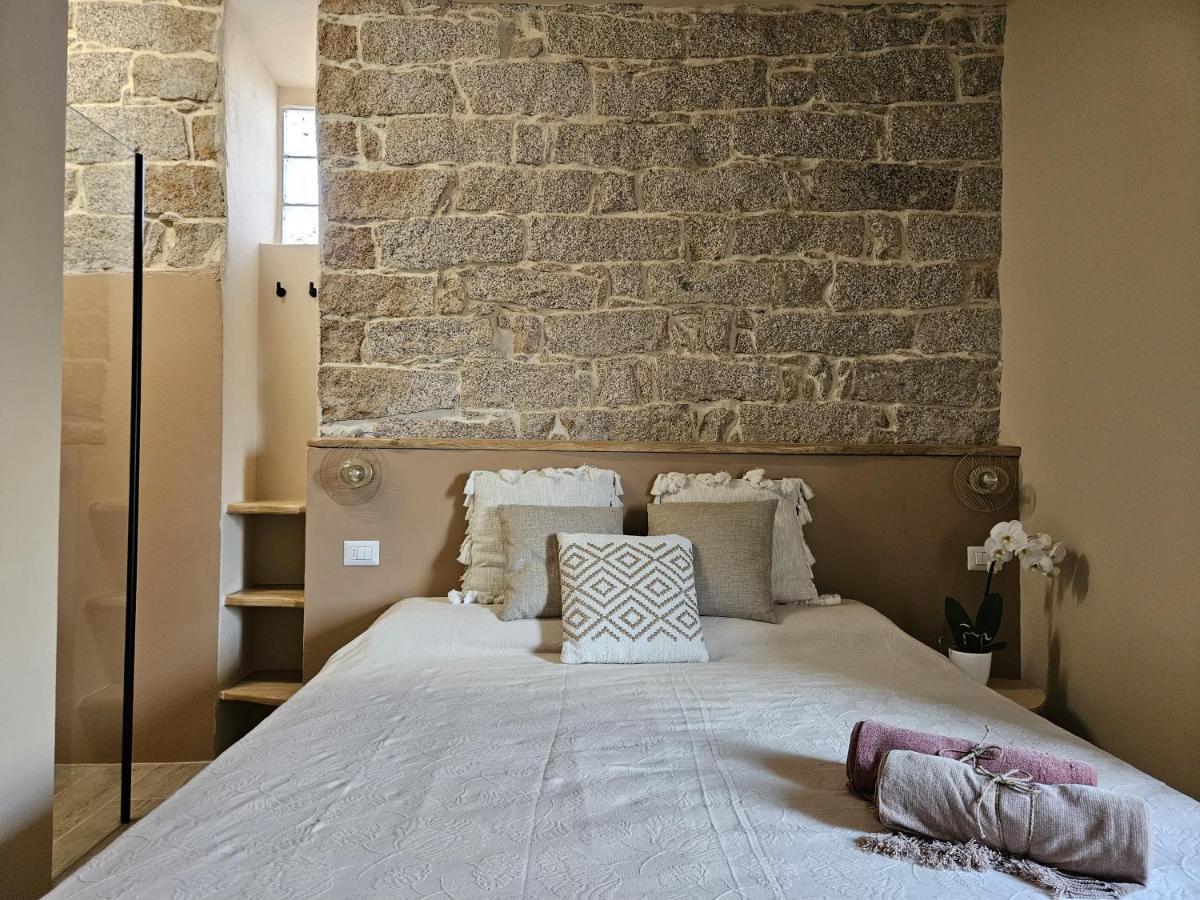 Rayuela Suites San Pantaleo Eksteriør bilde