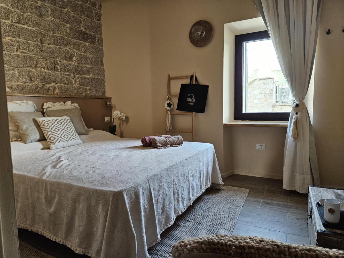 Rayuela Suites San Pantaleo Eksteriør bilde